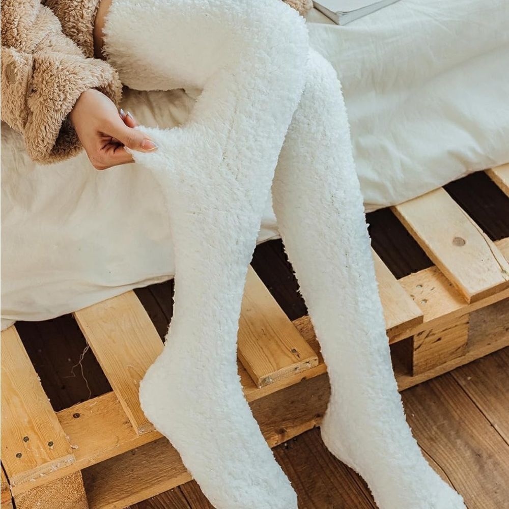 TEDDY Over The Knee Socks Set - Picture 2 of 4